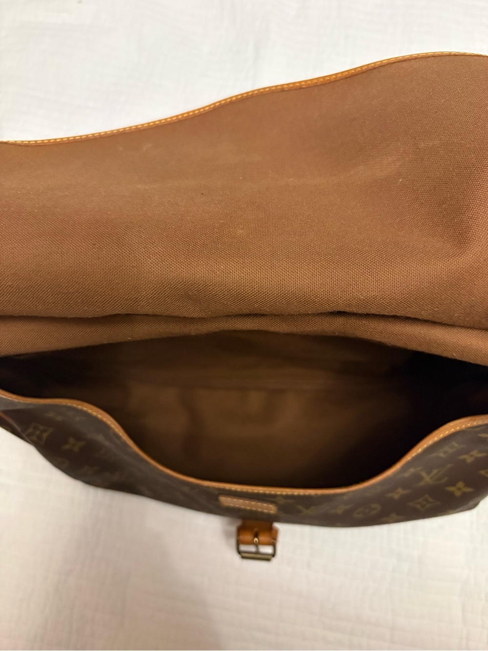 Louis Vuitton Monogram Canvas Crossbody Bag in Brown and Tan - Picture 16 of 16